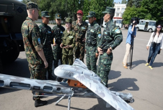 【亮点】中俄“合作-2016”联合反恐训练 全部使用俄装备