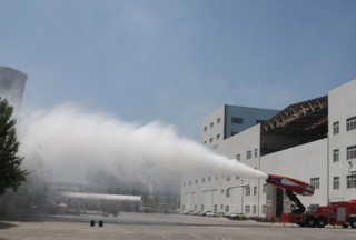 “巨无霸”灭火装备——涡喷消防车入驻鲁西集团