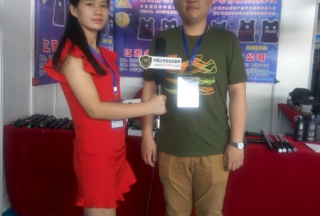 【视频专访】江苏金安警用器材制造有限公司总经理夏灿军天津国际应急展接受公共安全装备网专访
