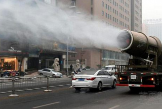 【聚焦】苏州首次启用“雾炮车” 除尘降温