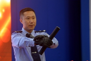 【黑科技】是什么”神器“能让民警一招制敌