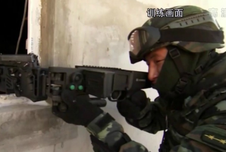 【亮点】新疆武警特战队曝光一种反恐新装备