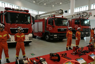 社会公共安全产品和警用装备亮相海口