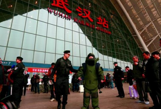【焦点】“排爆机器人+无人机”等高精装备悉数亮相武铁警方“警营开放日”