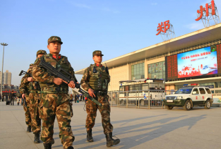 武警河南总队全面启动春运安保勤务 为旅客筑起安全屏障