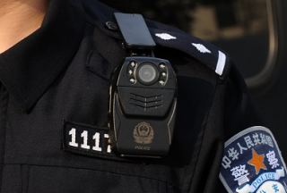 南京警方新型执法记录仪实现四大升级