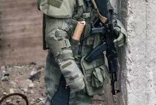 俄战斗工兵的“无敌护甲”，对子弹、手榴弹免疫！