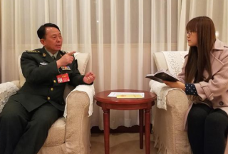 军队代表谈无人机：“黑飞”隐患多 甚至威胁国家安全