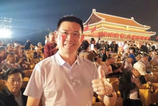 黄立受邀现场观礼国庆阅兵，聚焦实业&自主创新为祖国献力！