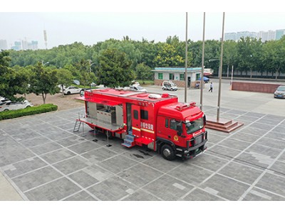 多功能饮食保障车