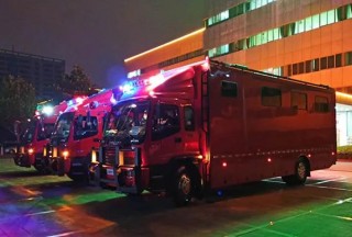 新疆采购多功能宿营车：连夜驰援战“疫”前线 让战“疫”民警有个家